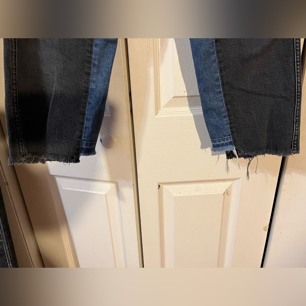 7 For All Mankind Women’s Jeans Blue/Black Two Tone High Waist Size 25 - Picture 4 of 10